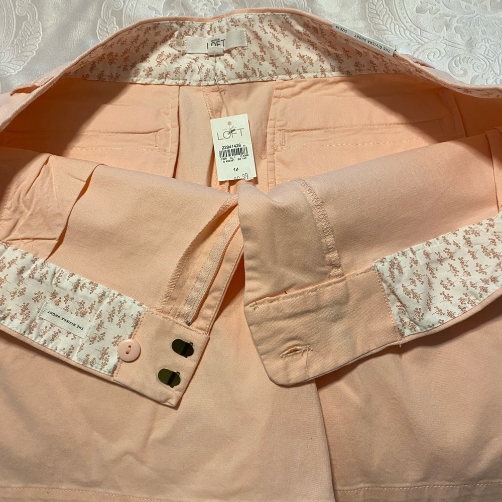 NWT Loft Riviera Shorts Size 14 with 6” inseam peach/pink
